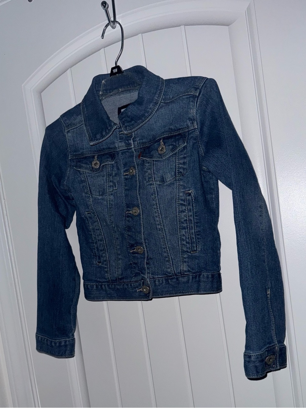 Levi’s Girls Denim Trucker Jacket Size 8-10 Medium Wash Blue Jean Jacket